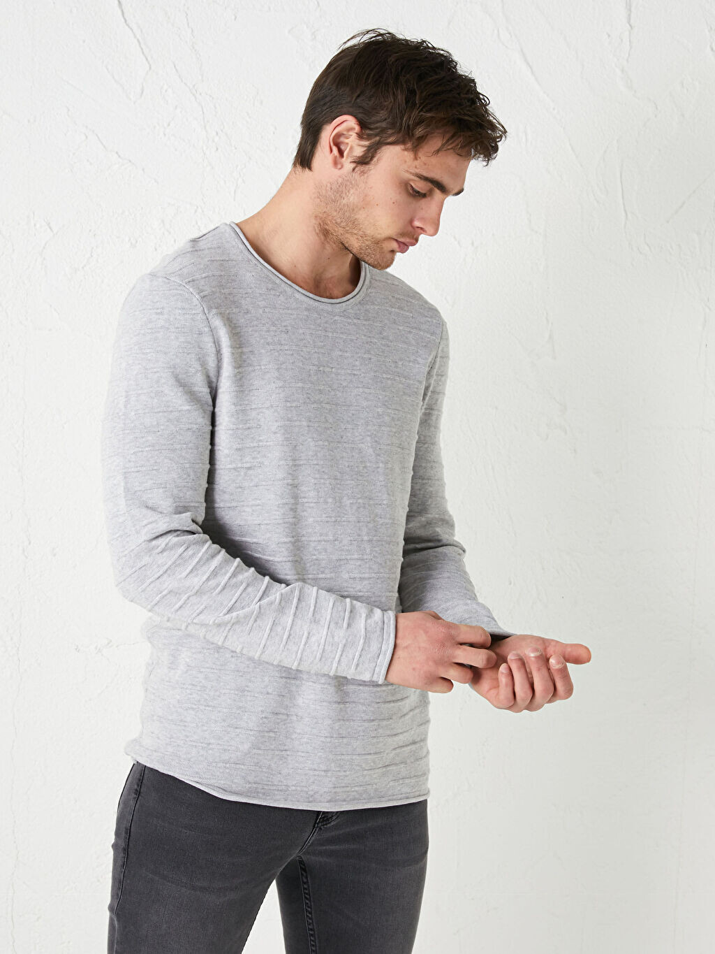 

Тонкий трикотажный свитер с круглым вырезом LCW Casual
