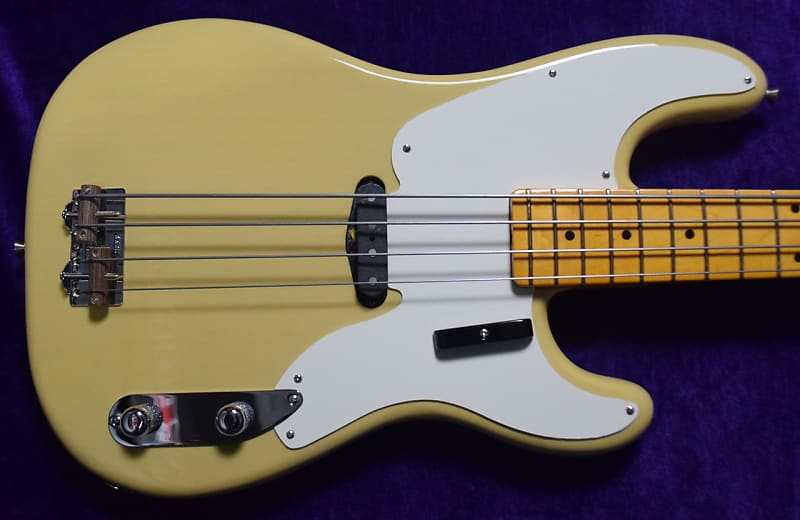 Фендер АМ. Vintage II '54 P-Bass, Блондинка / Клен Fender Fender American Vintage 2