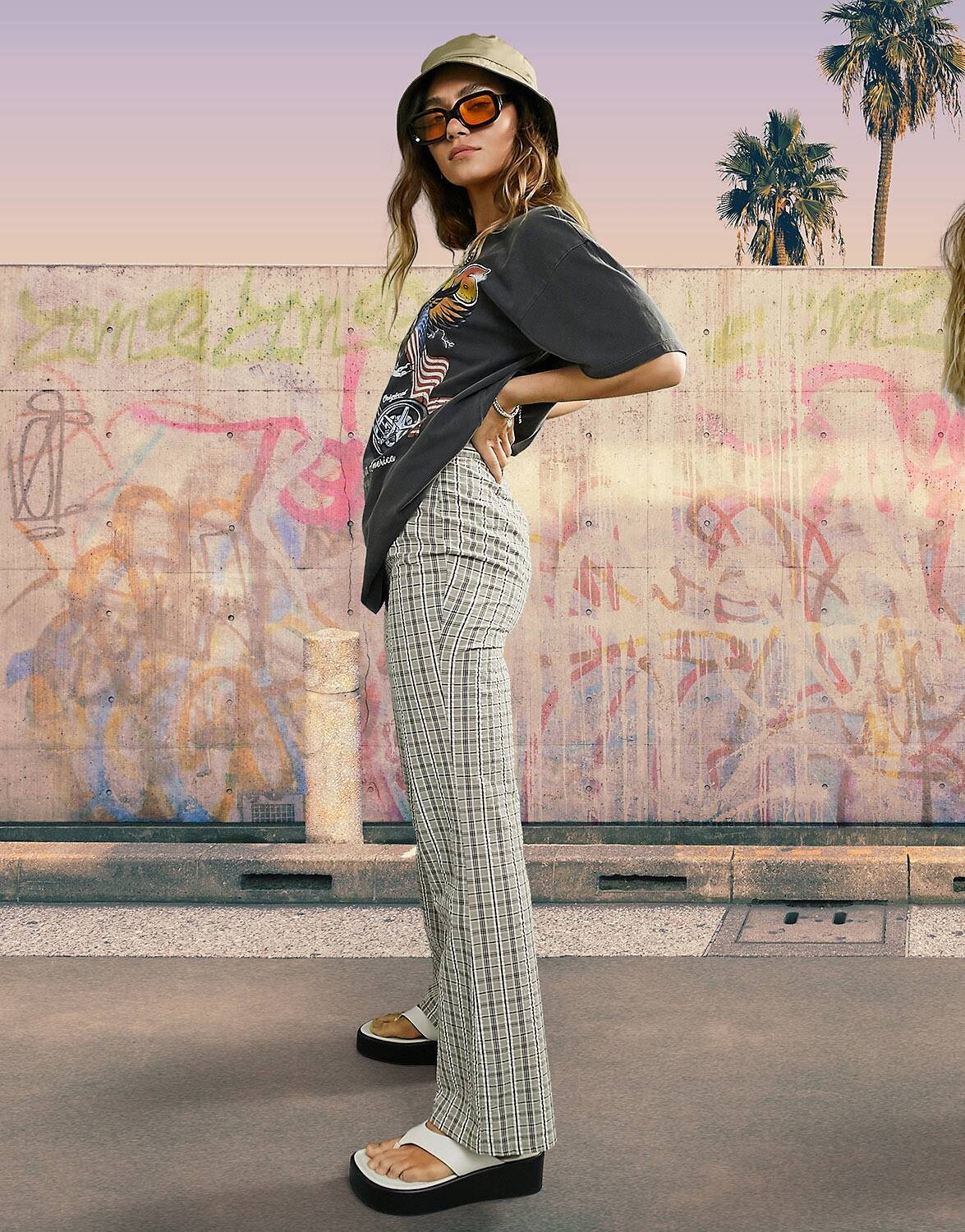 

Повседневная расклешенная блузка в клетку ASOS DESIGN