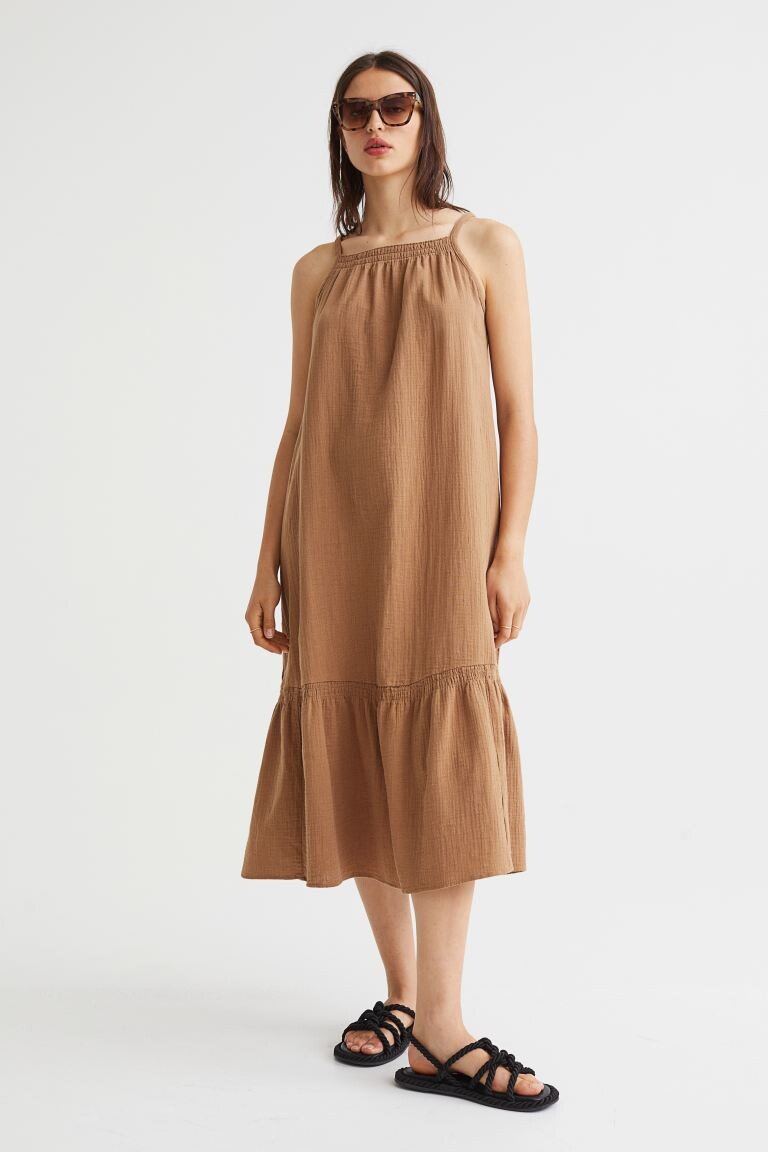 

Платье из двухслойной хлопчатобумажной ткани. H&M, темно-бежевый
