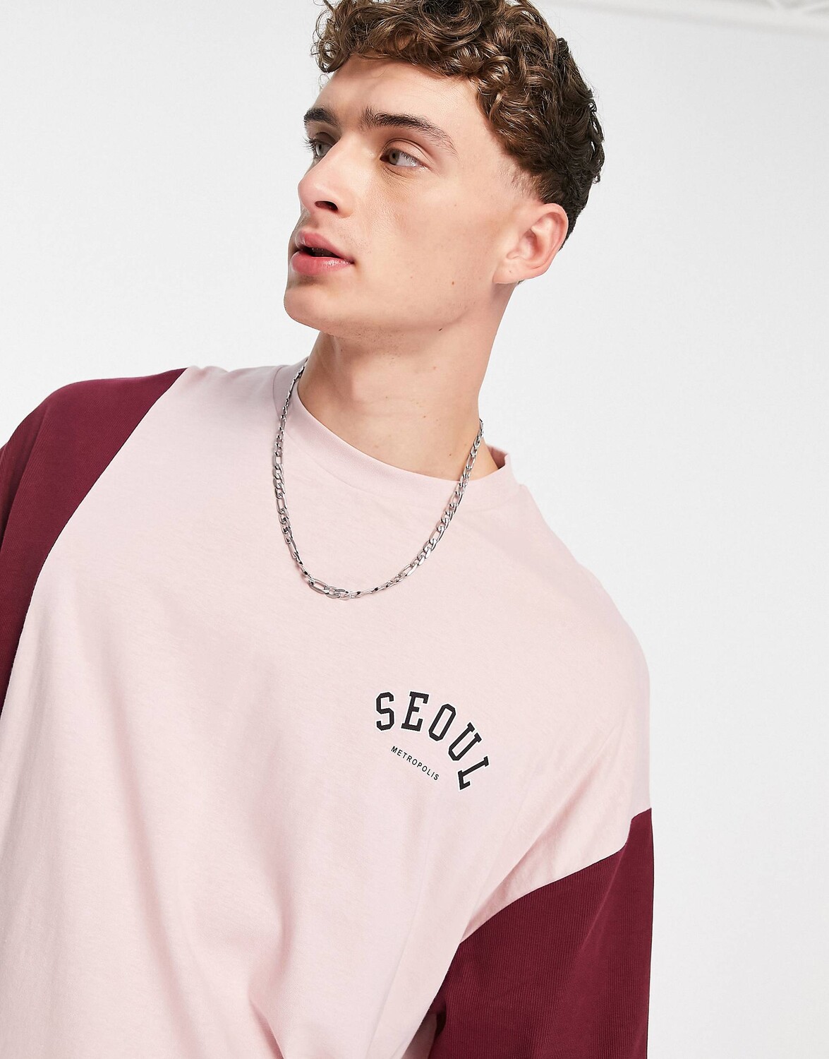 

Оверсайз-футболка розового цвета с принтом города Сеул ASOS DESIGN, Розовый