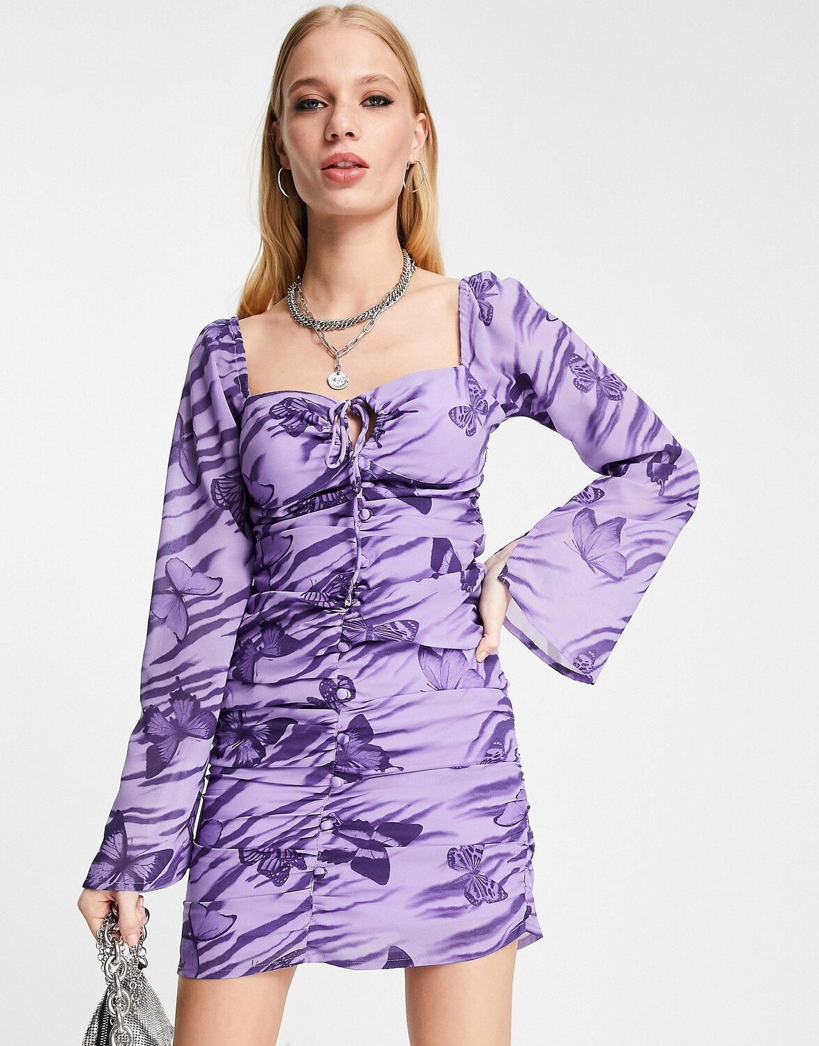 

Фиолетовое платье мини с пуговицами и пуговицами ASOS DESIGN с принтом бабочки, Фиолетовый