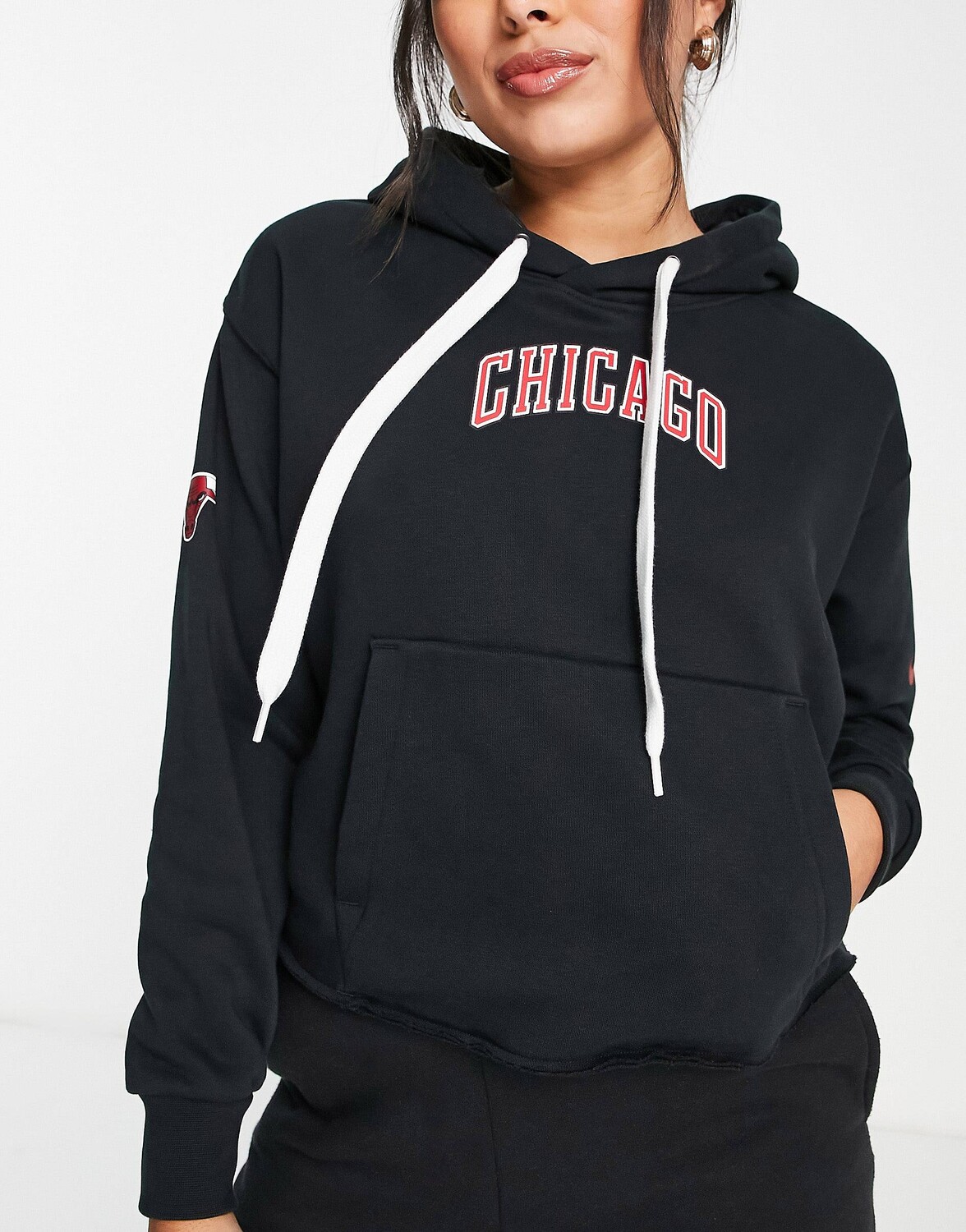 

Черная укороченная худи Nike Basketball NBA Chicago Bulls