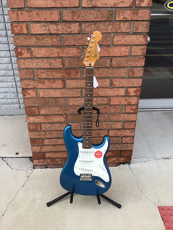 

Классический стратокастер Vibe 60-х Squier 0374010502