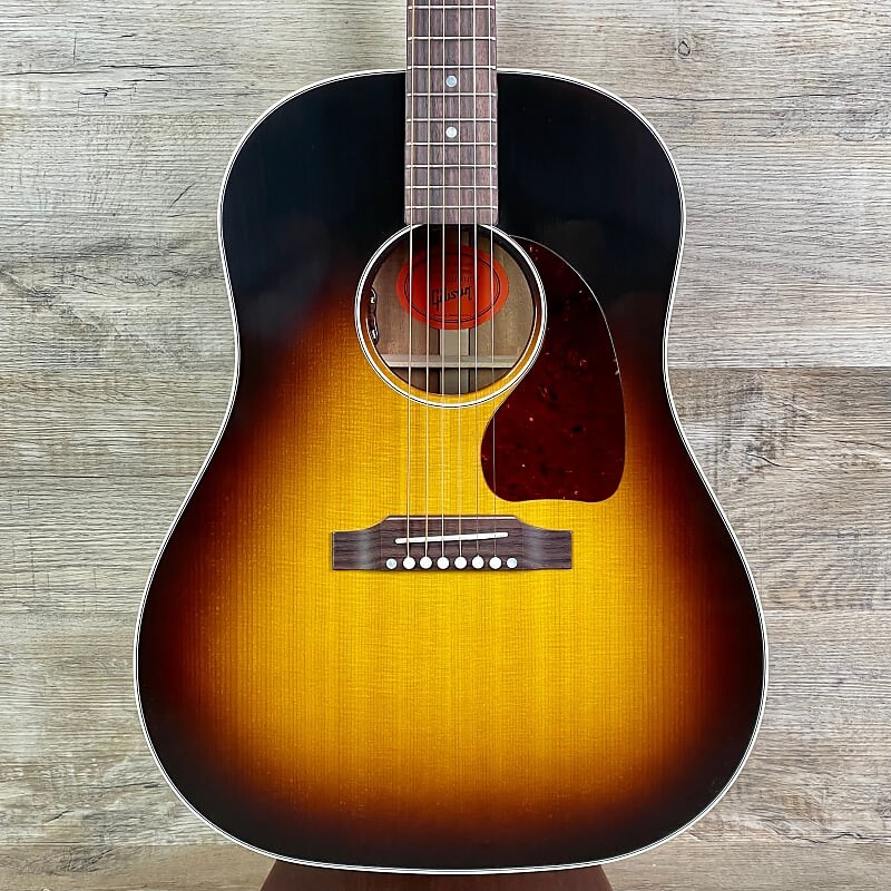 

Gibson Custom Shop M2M J-45 Long Scale Vintage Sunburst с футляром Gibson Custom Shop M2M J-45 Long Scale w/case