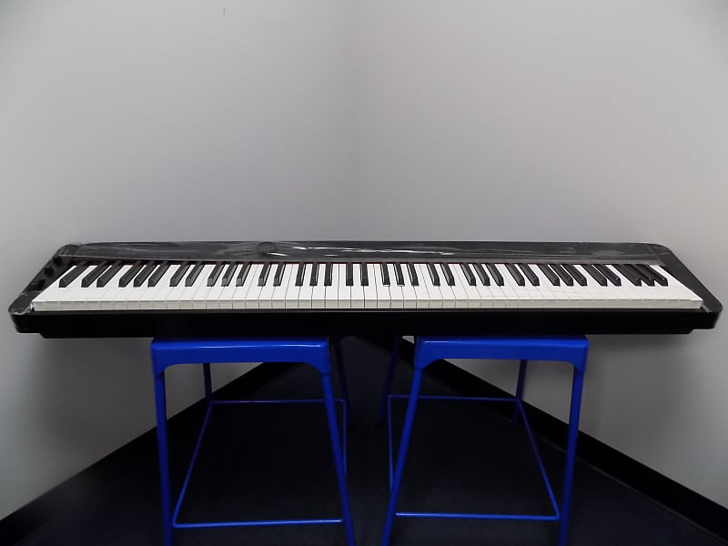 цена 88-клавишное цифровое пианино Casio Privia PX-S3100BK