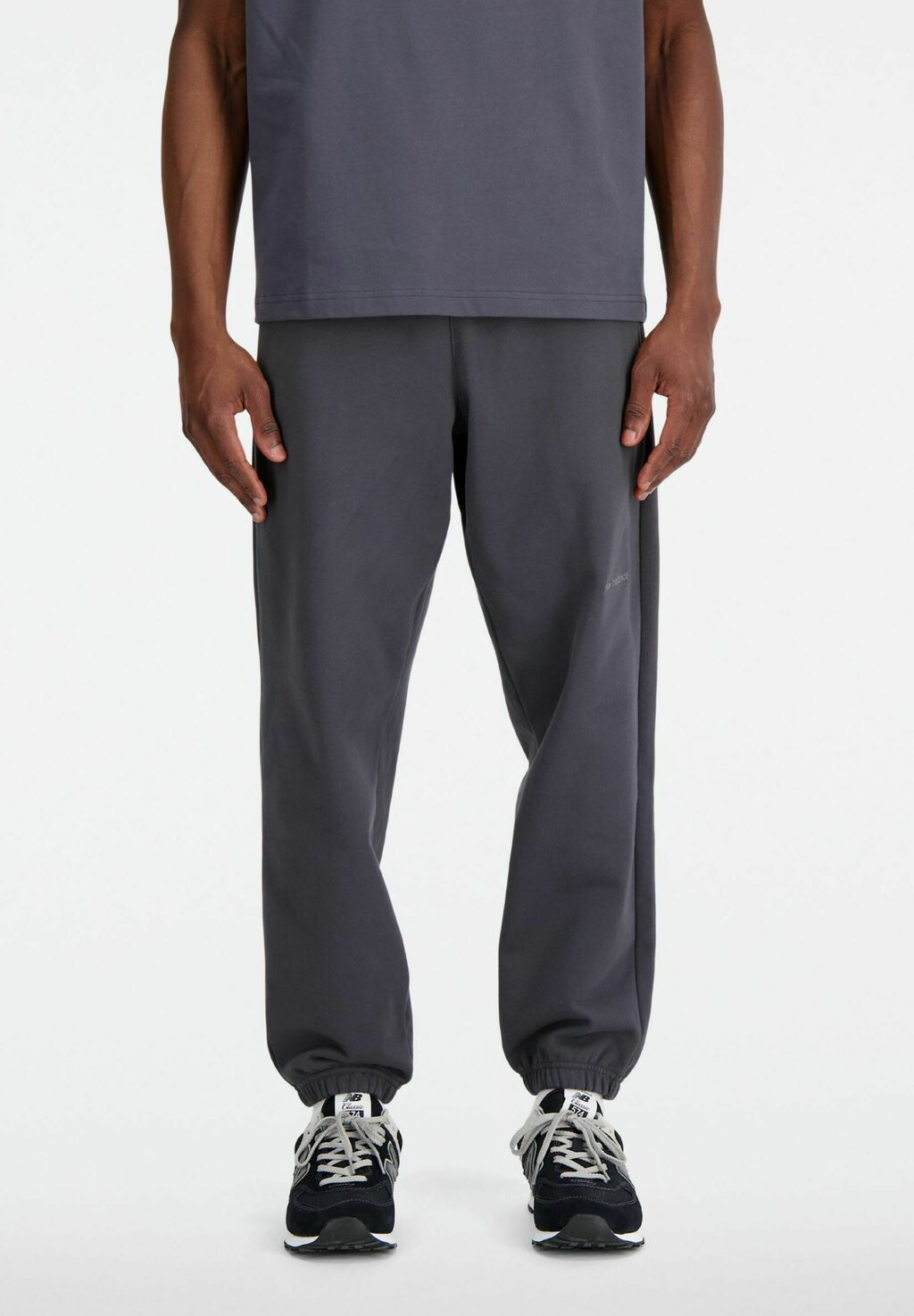 

Спортивные брюки ATHLETICS LINEAR New Balance, черный верх
