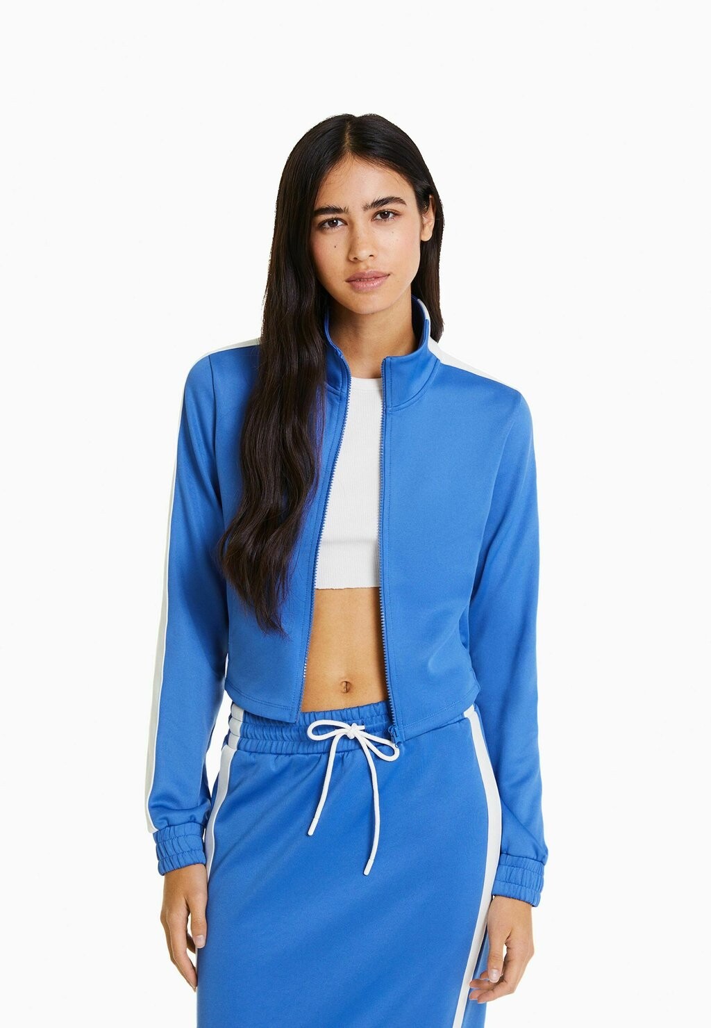 

Легкая куртка Bershka, синий