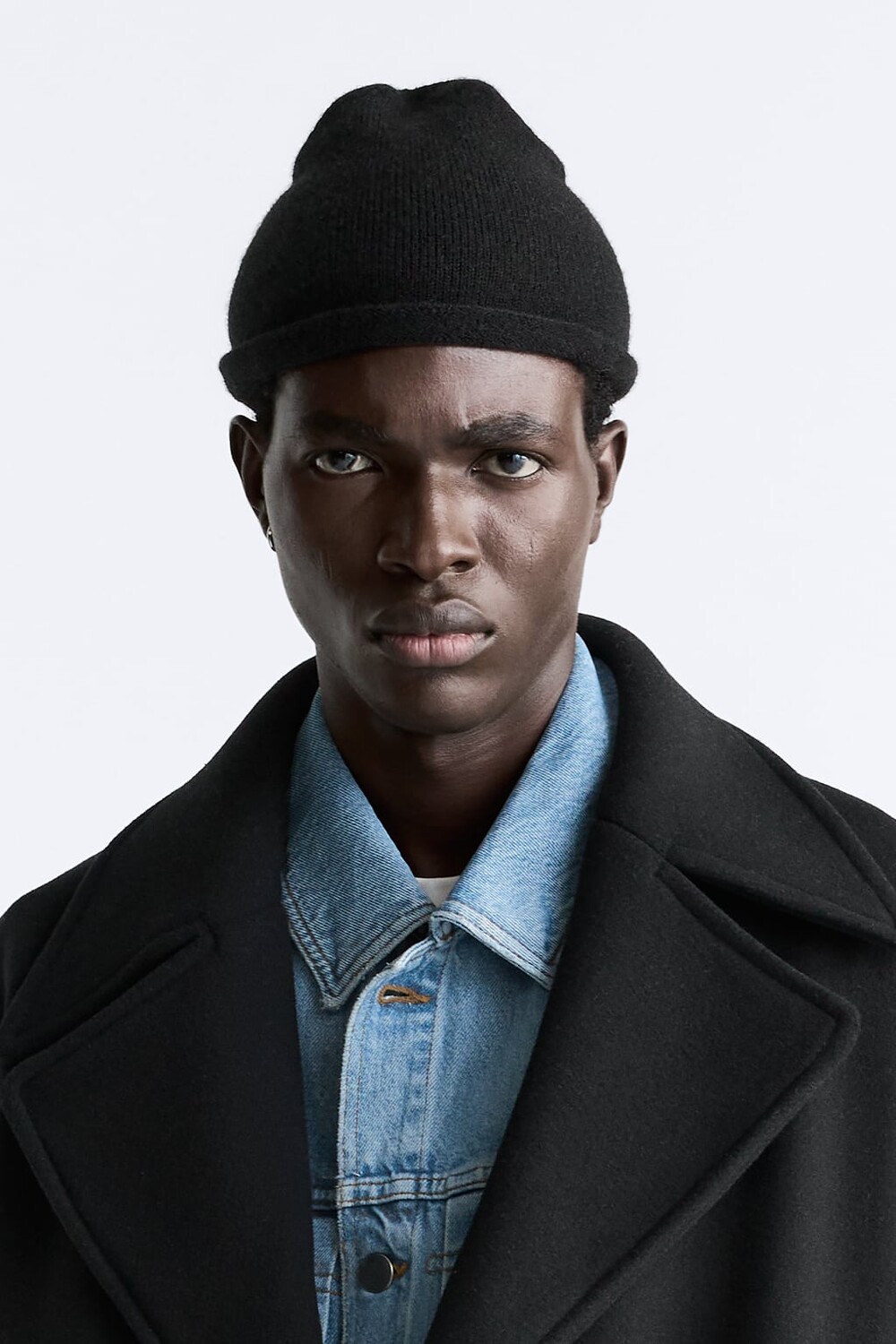 

Трикотажная шапка с начесом ZARA, черный