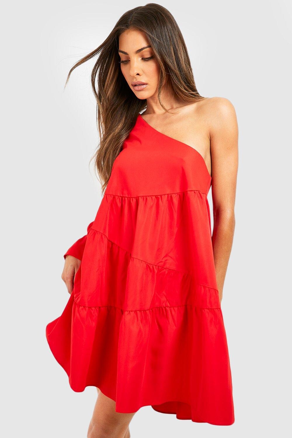 

Платье на одно плечо Boohoo, красный