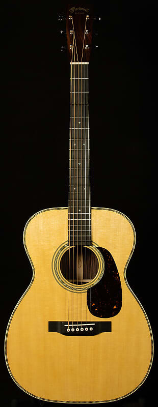 

Акустическая гитара Martin Guitars Standard Series 00-28