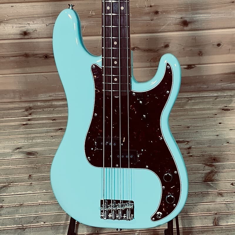 

Fender American Vintage II 1960 Precision Bass - Daphne Blue