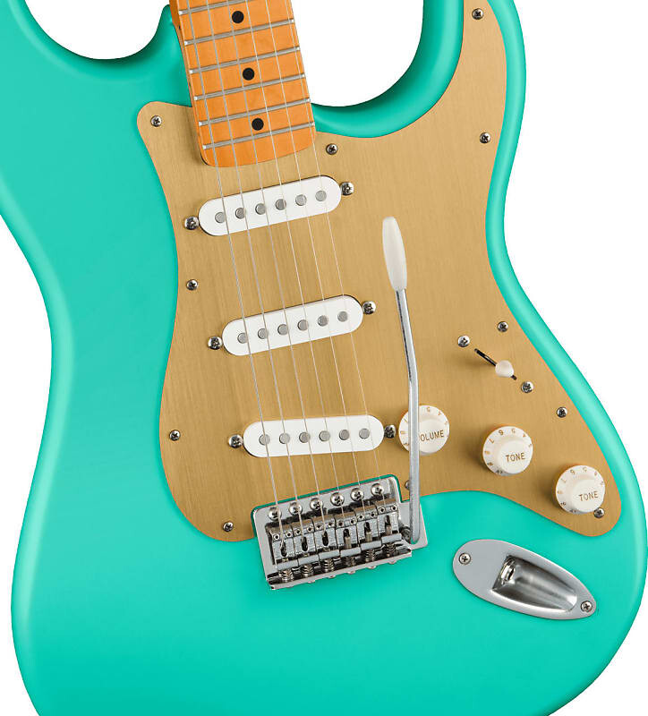 

Squier - 40th Anniversary - Stratocaster Electric Guitar - Vintage Edition - Satin Sea Foam Green Squier - 40th Anniversary - Stratocaster Electric Guitar - Edition -