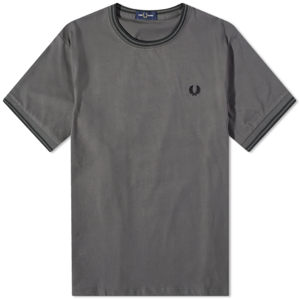

Футболка с двумя наконечниками Fred Perry Authentic