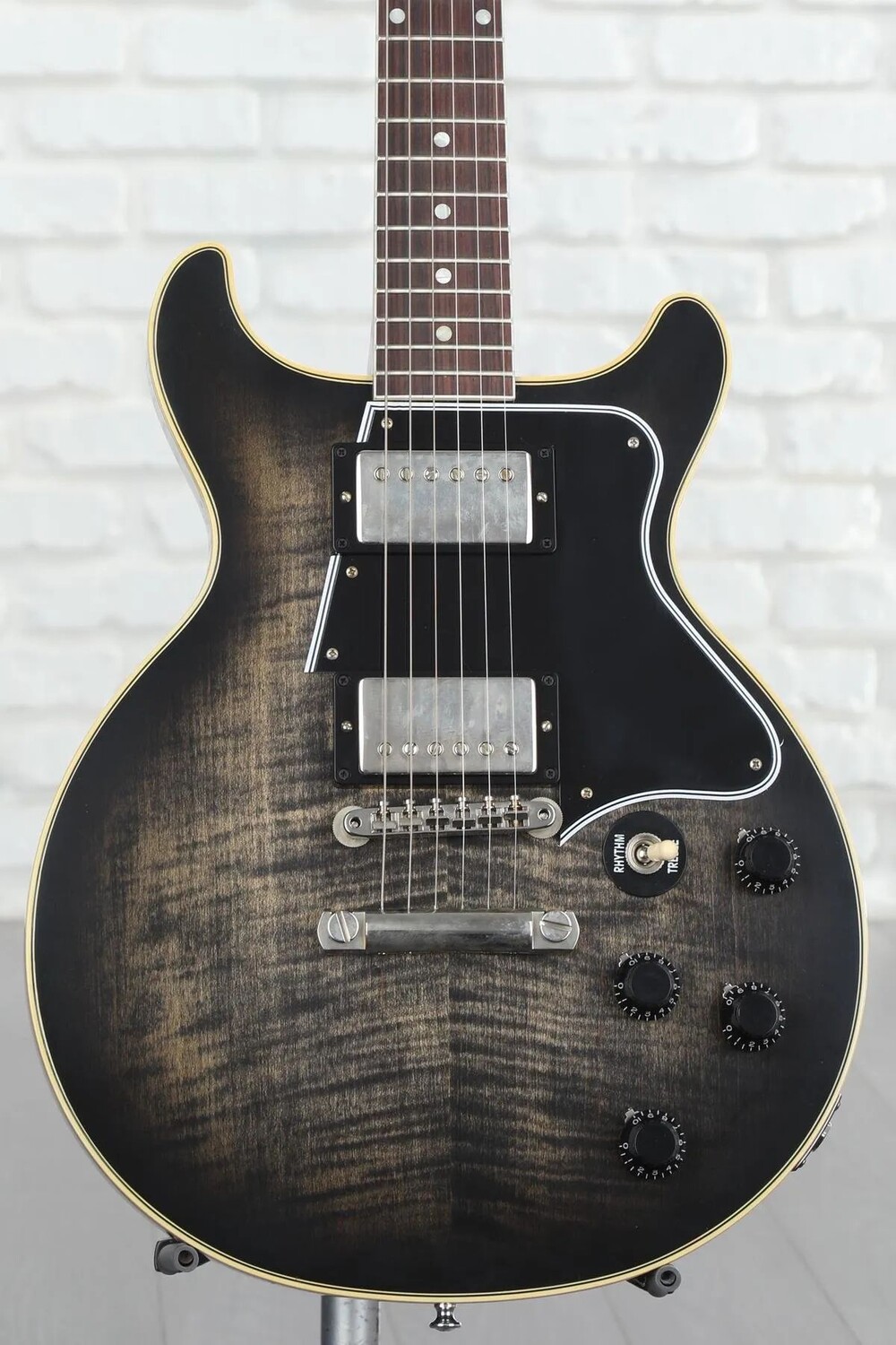 

Верх из фигурного клена Gibson Custom Les Paul Special с двойным вырезом - Cobra Burst VOS