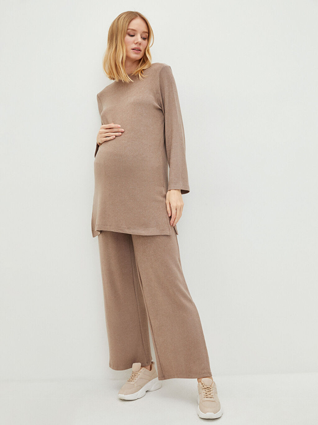 

Однотонные спортивные штаны с эластичной талией для беременных LC Waikiki Maternity