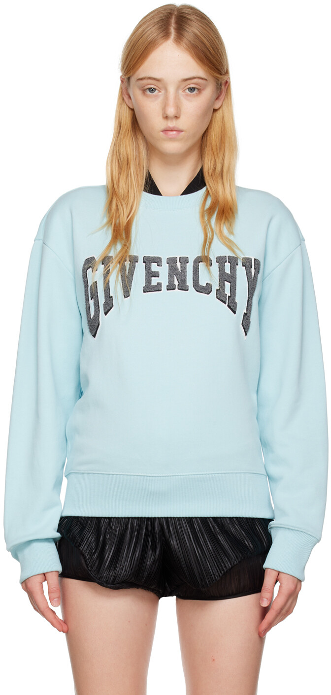 

Синий свитшот с вышивкой Givenchy