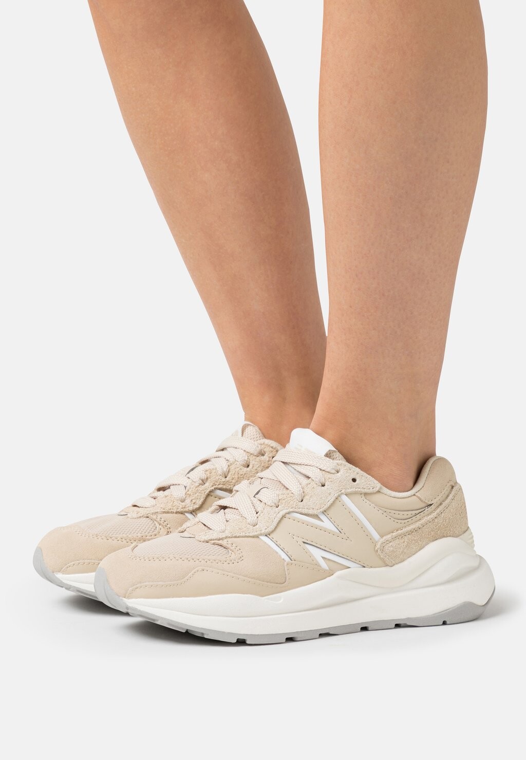 

Кроссовки New Balance W5740, песчаник