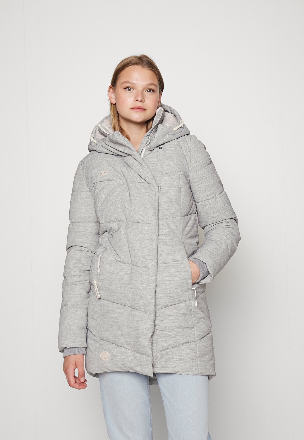 

Пальто зимнее Ragwear, белый