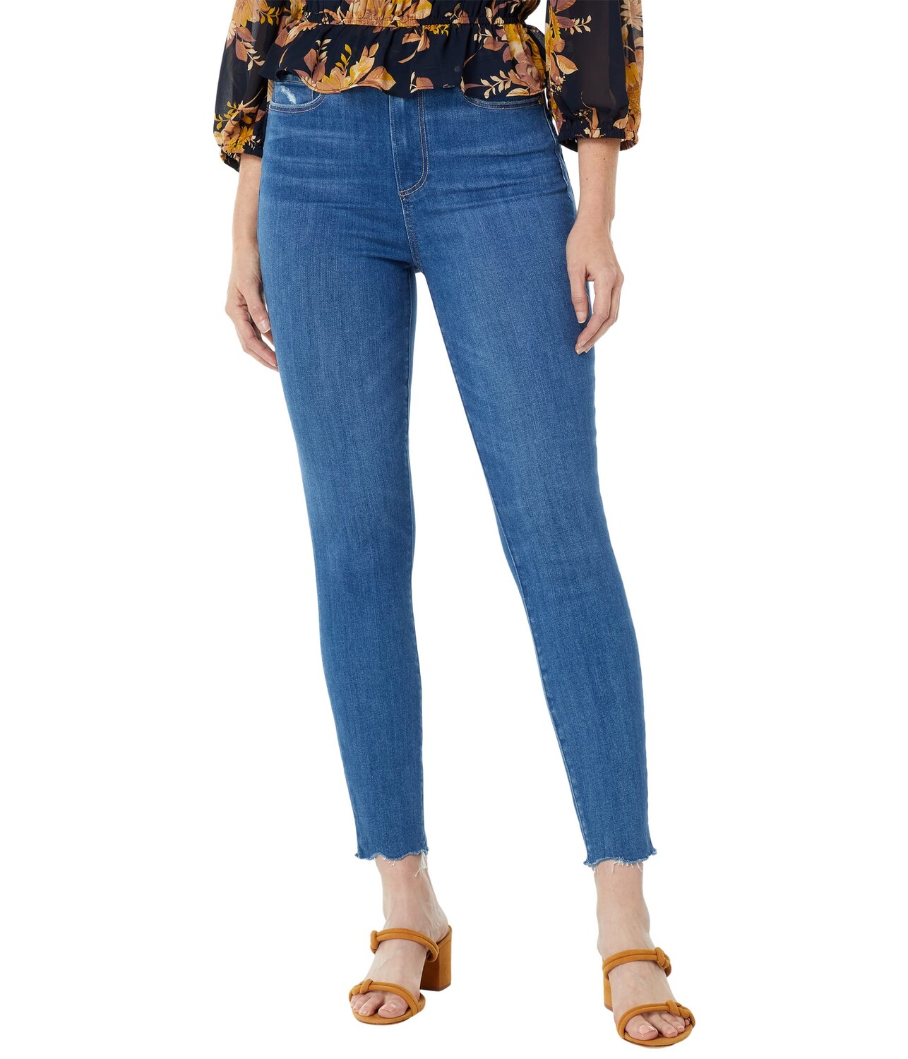 

Джинсы Paige, Cheeky Ankle in Juneau Distressed/Tipsy Hem