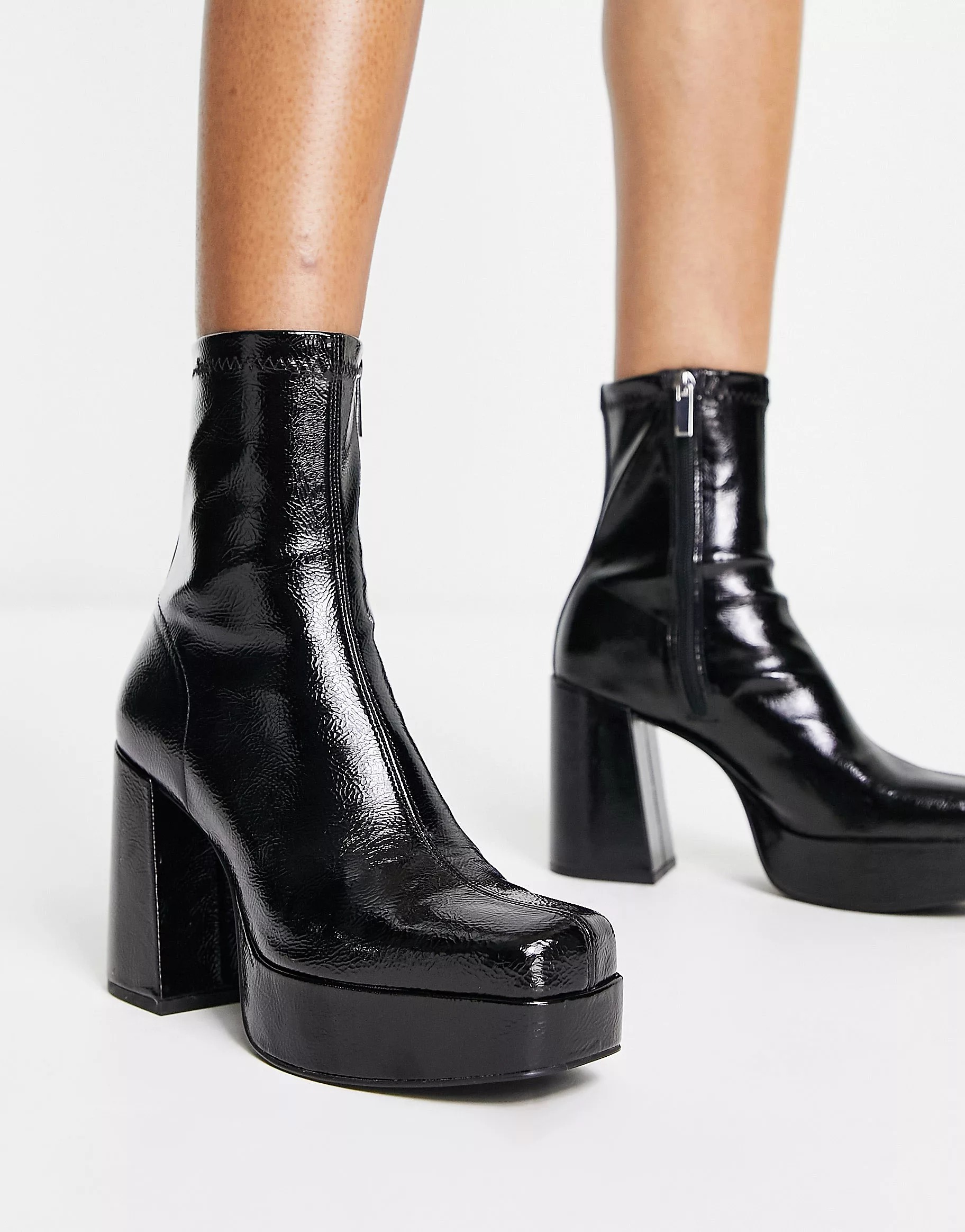 Ботинки Pull&Bear patent heeled, черный