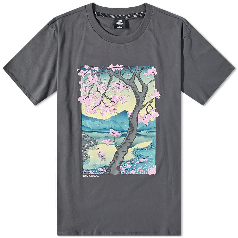 

Футболка New Balance Blossom Tee