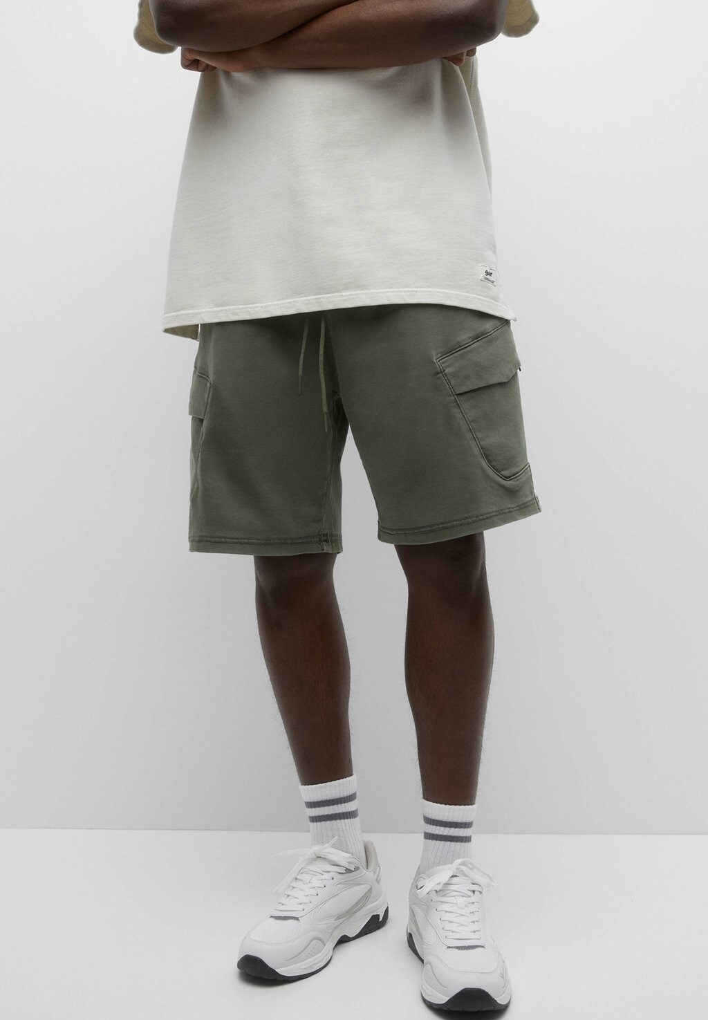 

Шорты PULL&BEAR, цвет khaki
