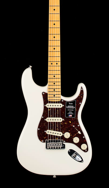 цена Fender American Professional II Stratocaster — олимпийский белый #46416