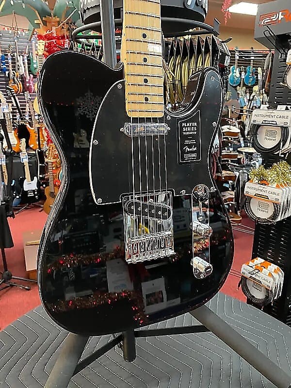 

Fender Player Telecaster, кленовый гриф, черный Player Telecaster, Maple Fingerboard, Black