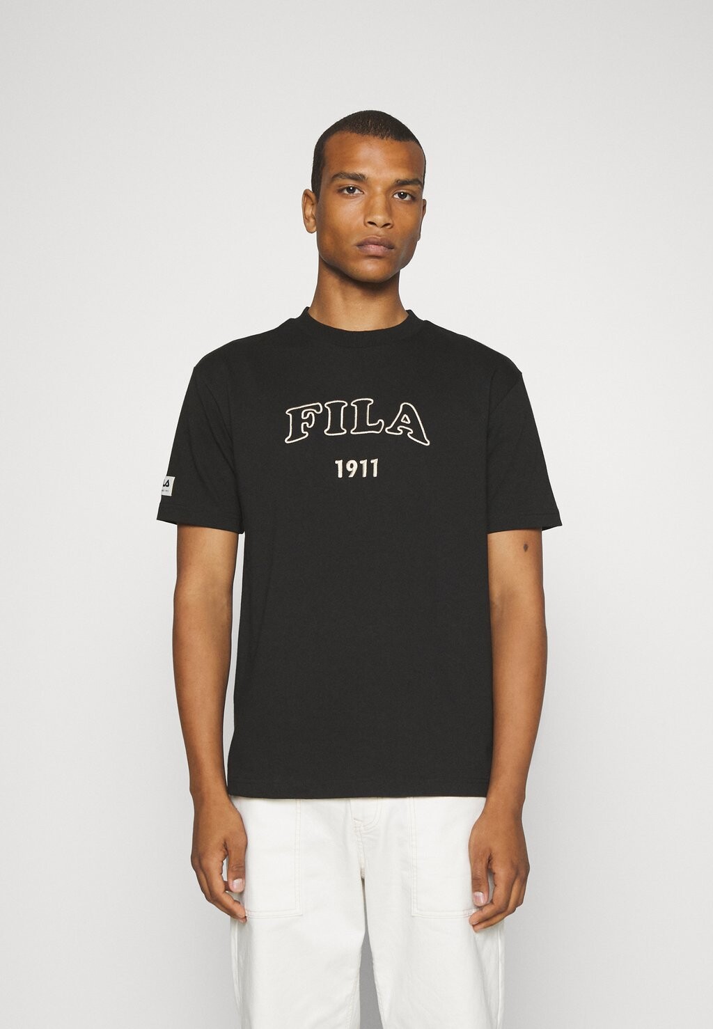 

Футболка с принтом Fila, черный