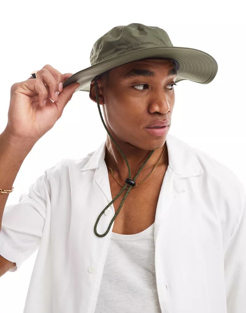 

Нейлоновая панама цвета хаки с контрастным шнурком ASOS Safari