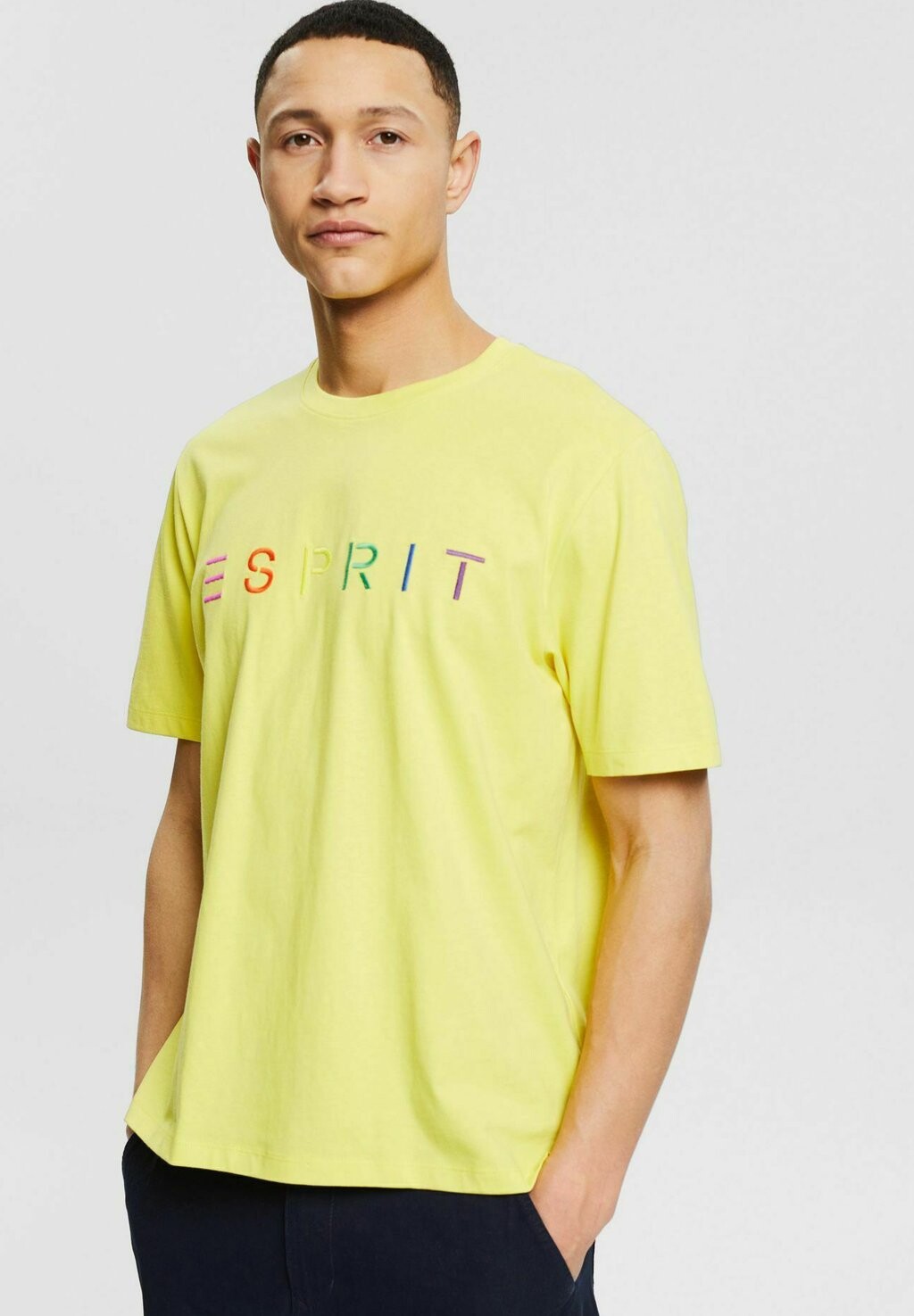 

Футболка с принтом Esprit, желтый