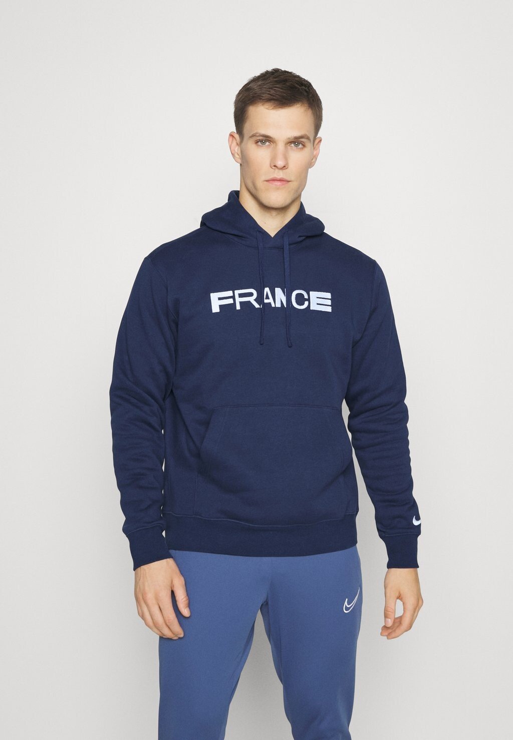 

Национальная сборная FFF M NSW CLUB HOODIE PO BB Nike, темно-синий/белый