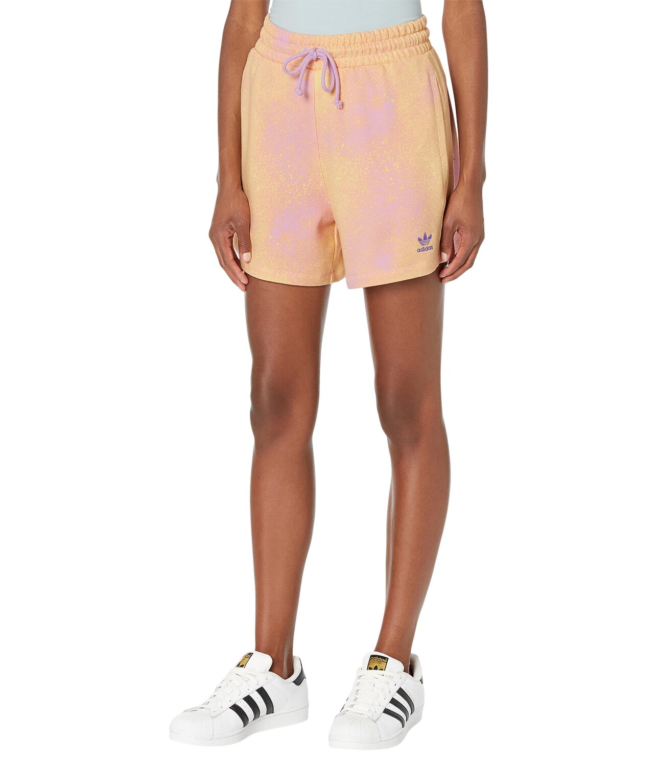 

Шорты Adidas Originals AdiColor Beach Vibes AOP Boyfriend, оранжевый/лиловый
