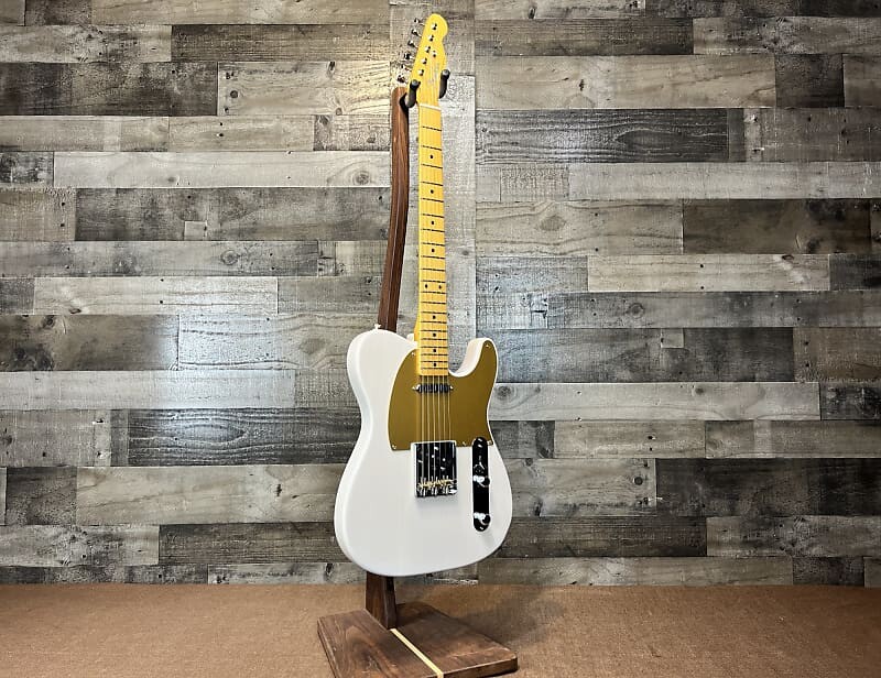 

Электрогитара Fender JV Modified '50s Telecaster — белая блондинка Fender JV Modified '50s Telecaster Electric Guitar - White Blonde