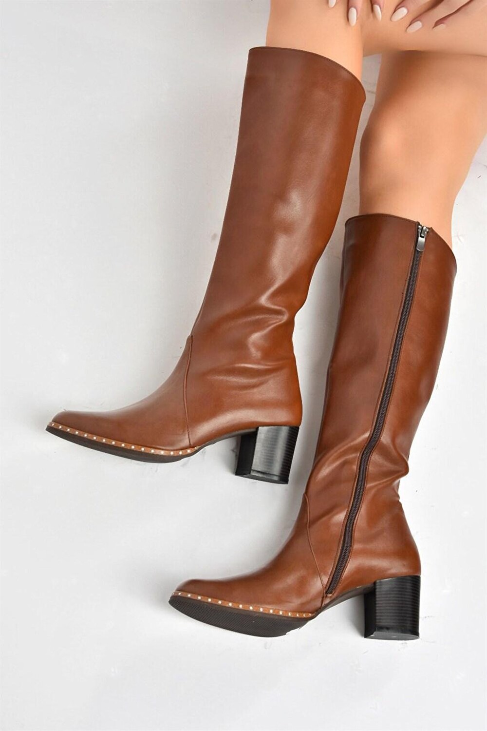 

C654652709 Светло-коричневые женские ботинки Fox Shoes