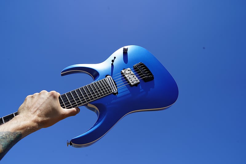 цена Электрогитара Ibanez Jake Bowen JBM9999 AMM - Azure Metallic Matte 6-String Electric Guitar w/ Hardshell Case