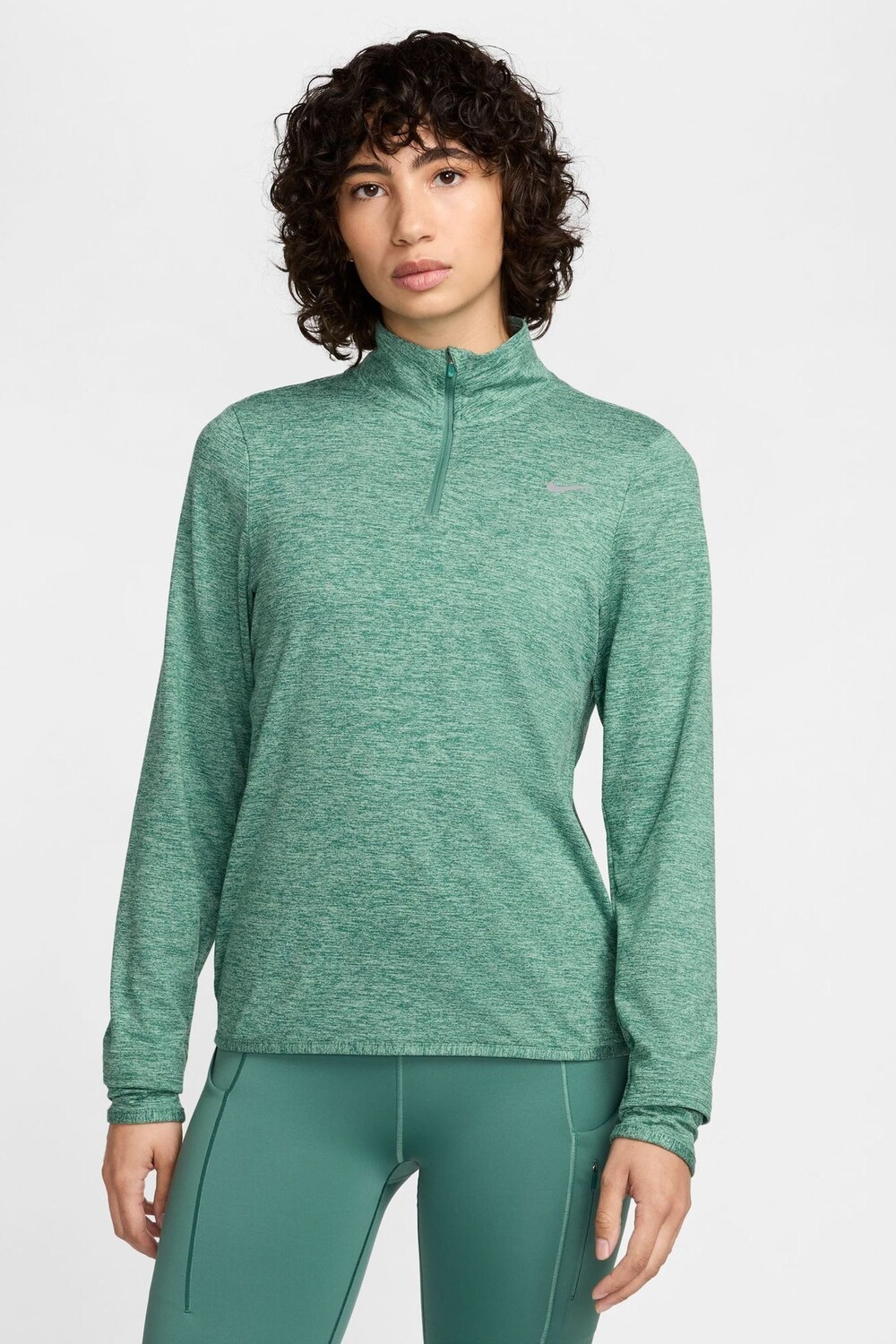 

Беговой топ с молнией 1/4 Dri fit Swift Element UV Nike, зеленый
