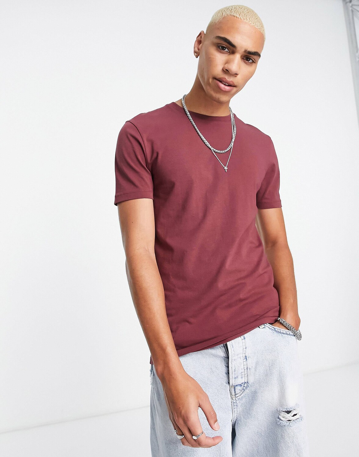 

Бордовая футболка с круглым вырезом ASOS DESIGN
