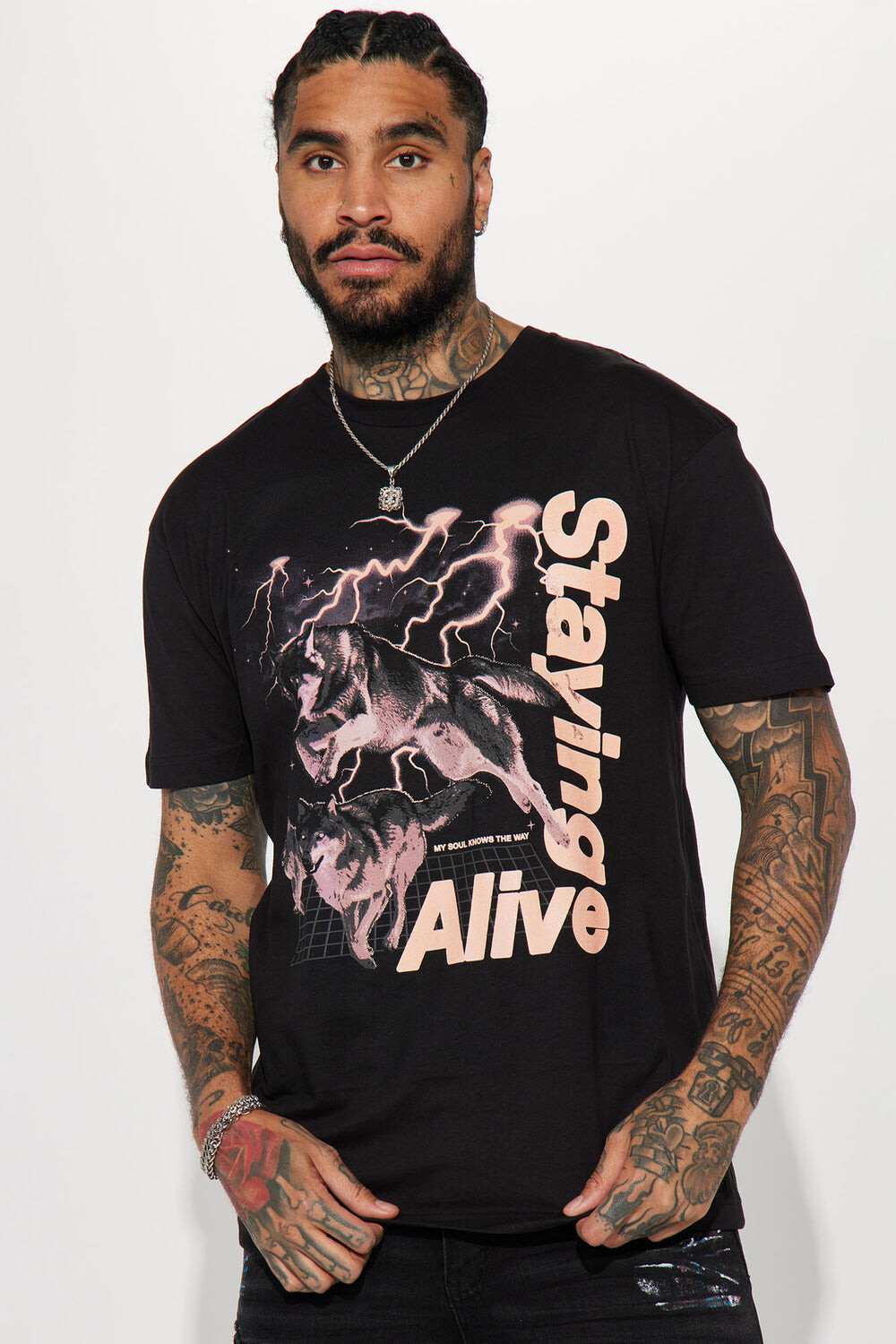 

Футболка Fashion Nova FNP180STAYINGALIVE, черный