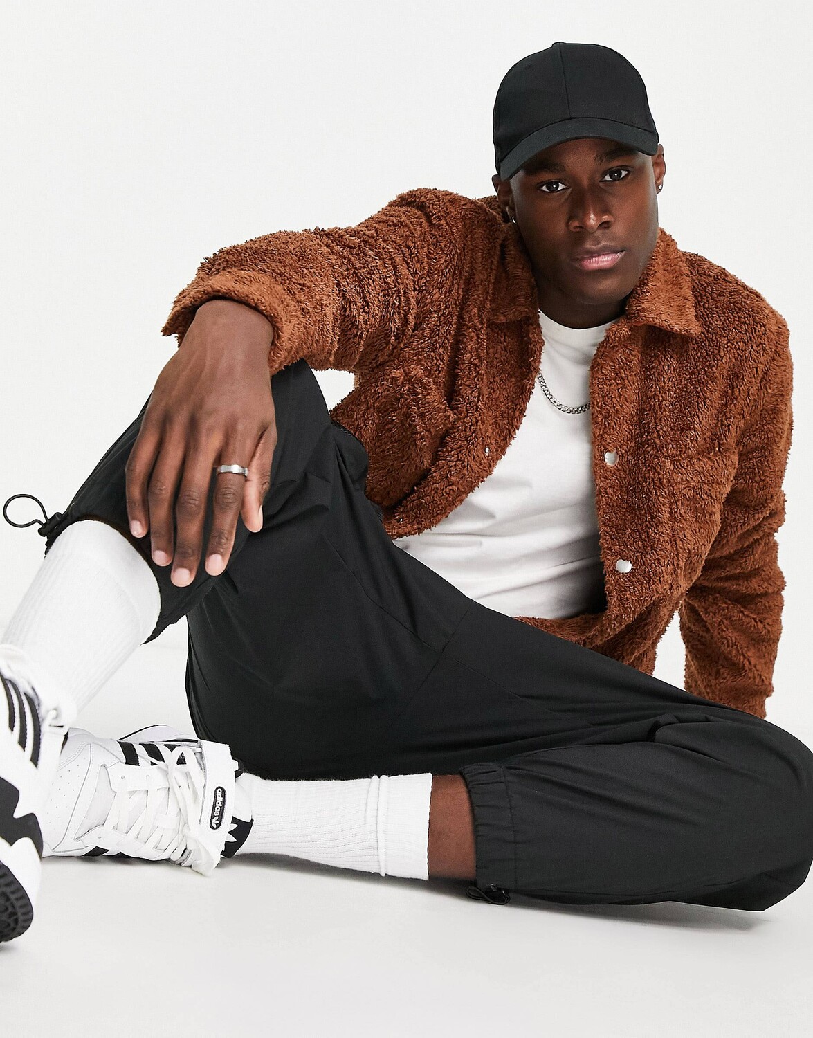 

Коричневая флисовая рубашка ASOS DESIGN