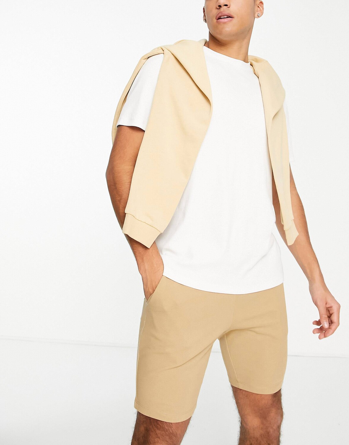 

Бежевые шорты скинни из пике ASOS DESIGN