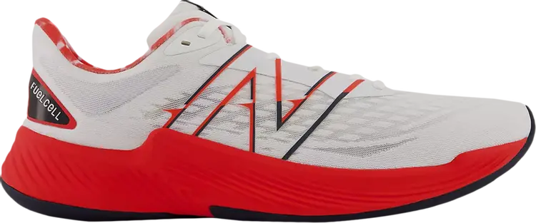 

Кроссовки New Balance FuelCell Prism v2 2E Wide 'White Eclipse', белый