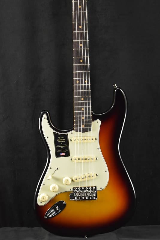 цена Fender American Vintage II 1961 Stratocaster Левая рука 3-цветная накладка на гриф из палисандра Sunburst American Vintage II 1961 Stratocaster Left-Hand 3-Color Sunbu...