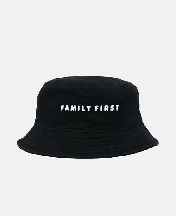 

Шапка Family First, черный