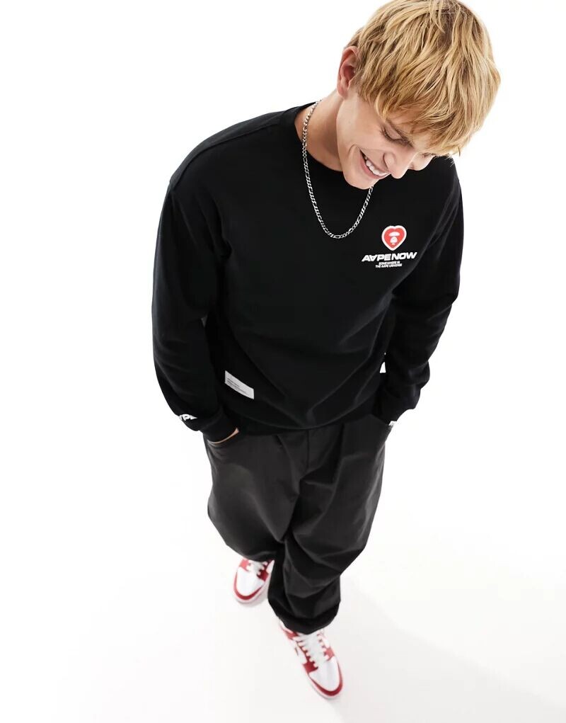 

Черный свитшот AAPE by A BATHING APE с надписью Now и сердечком