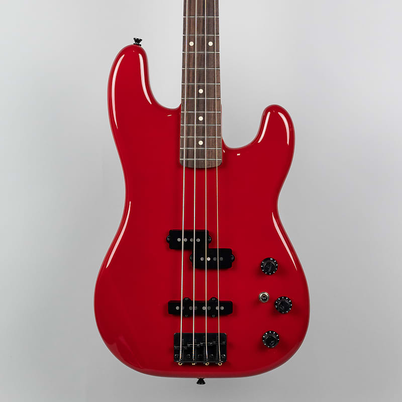 Fender MIJ Boxer Series Precision Bass в красном цвете Torino FE-0251760358