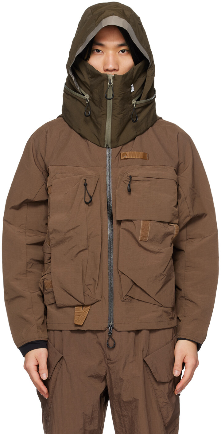 

Хаки прикрепляется поверх снуда CMF Outdoor Garment