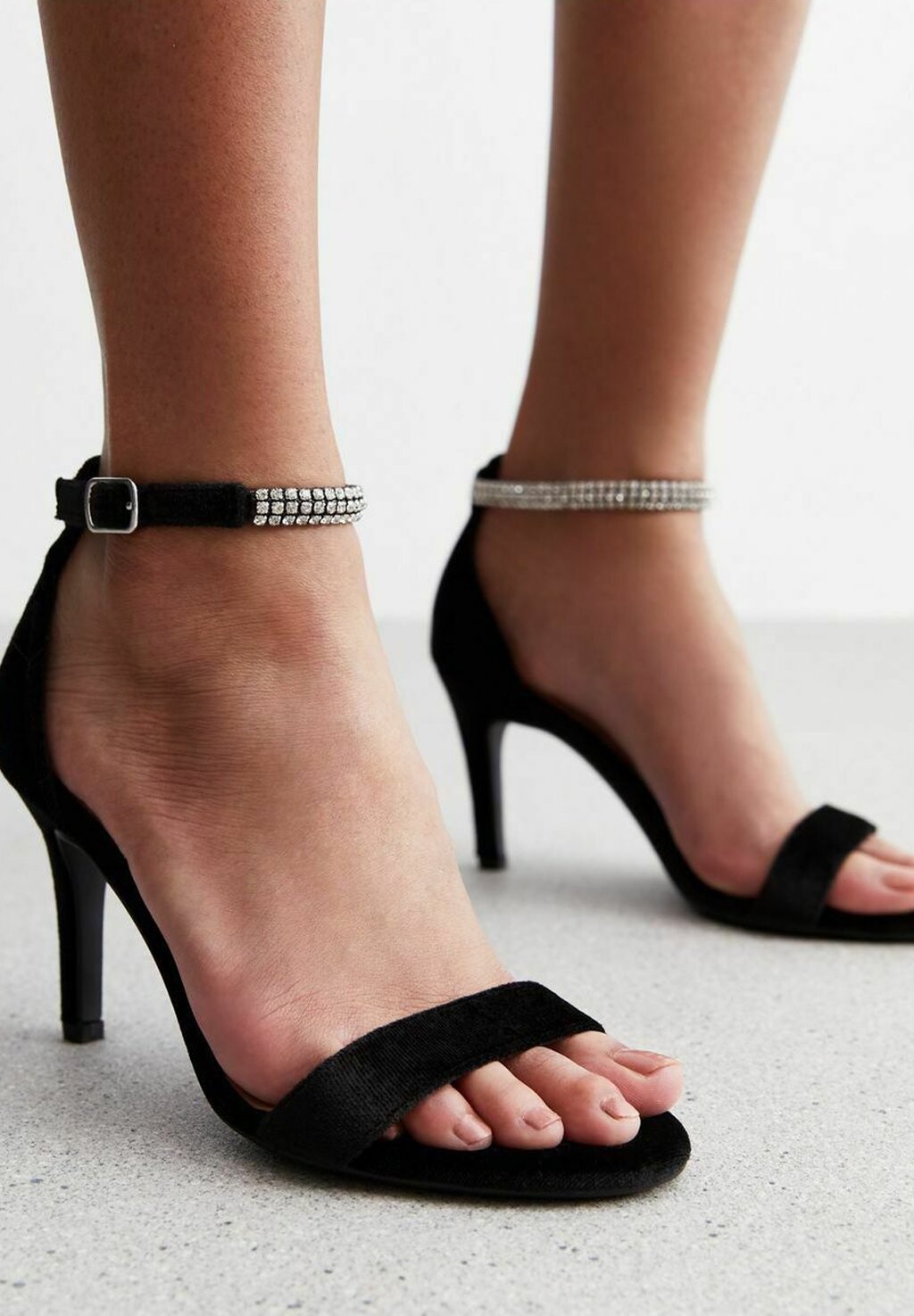 

Сандалии Diamanté Strap New Look, черный