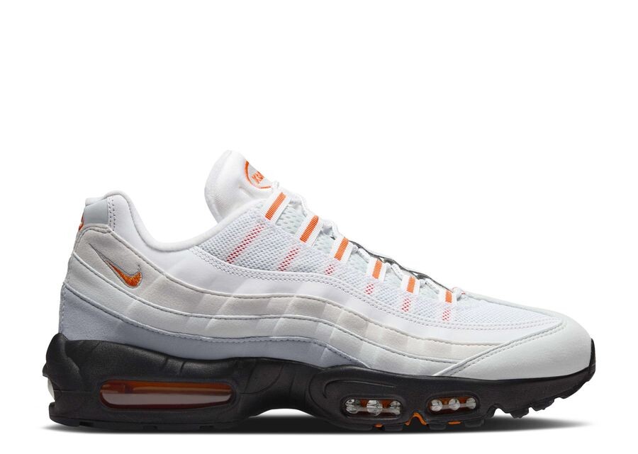 

Кроссовки Nike Air Max 95, цвет Wolf Grey Safety Orange